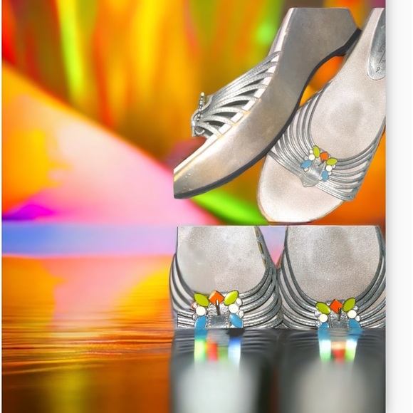 Aquatalia Silver Platform Wedges Marvin K. with Gem Detail - Picture 1 of 4